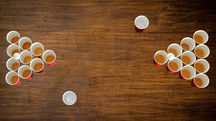 HOW TO PLAY BEER PONG