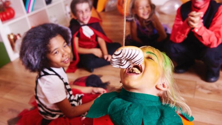 halloween minute to win it games for kids